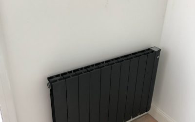 Découvrez la gamme Osily Ketsch de radiateurs par notre électricien de La Rochelle.