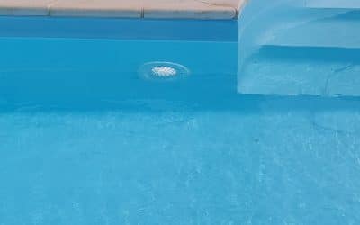 Travaux d&rsquo;électricité à Lagord en dépannage d&rsquo;un éclairage de piscine hors service.