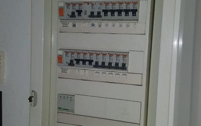 Dépannage cet après midi par notre électricien de La-Rochelle d’ un disjoncteur de branchement.